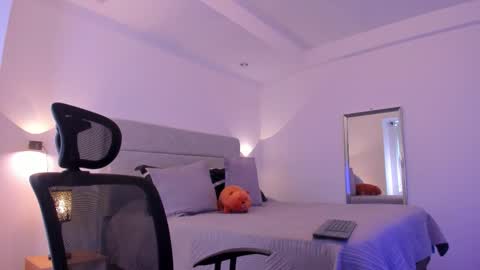 chrismorgan24 online show from 10/11/25, 02:26