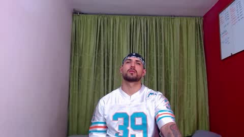chriss_james online show from 10/31/25, 01:06