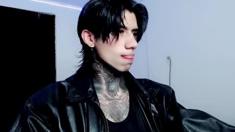 Snapshot of chriss_opp chatting on 02/13/25, 03:03 CHRIS  INDEPENT MODEL online show from 02/13/25, 03:03