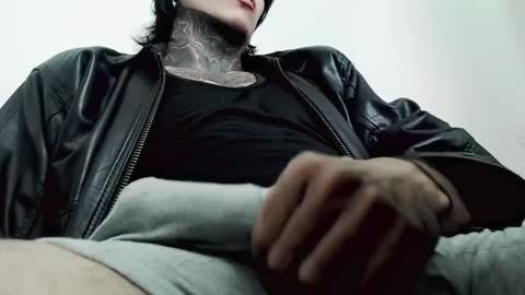 Snapshot of chriss_opp chatting on 03/10/25, 05:18 CHRIS  INDEPENT MODEL online show from 03/10/25, 05:18