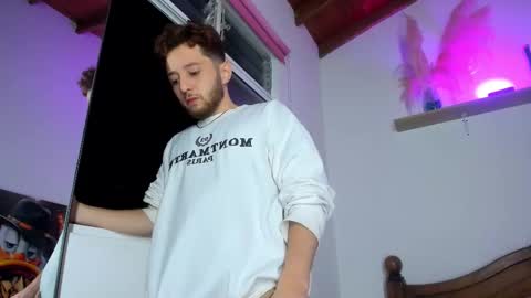 Hi dont forguet to follow me    online show from 10/29/25, 08:16