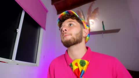 Hi dont forguet to follow me    online show from 10/31/25, 08:59