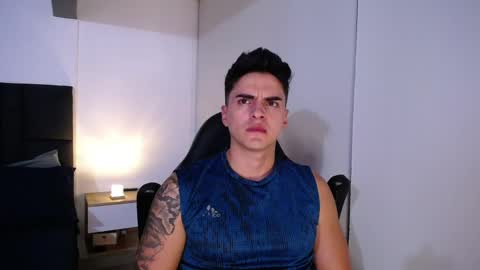 Snapshot of christianvalenzia chatting on 01/21/25, 12:57 Christian online show from 01/21/25, 12:57