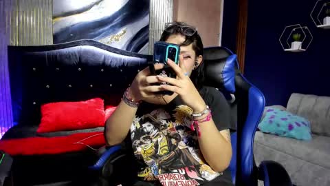 CHRISTINA online show from 10/30/25, 08:09