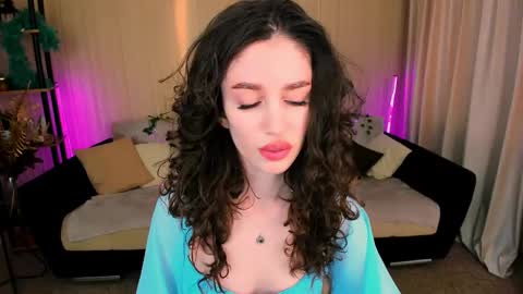 Snapshot of christinaconteeree chatting on 09/10/25, 01:22 christinaconteeree online show from 09/10/25, 01:22