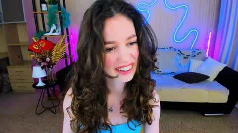 Snapshot of christinaconteeree chatting on 09/16/25, 04:19 christinaconteeree online show from 09/16/25, 04:19