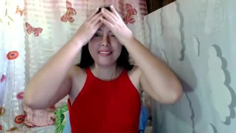 Snapshot of christine_scott chatting on 12/19/24, 01:07 christine_scott online show from 12/19/24, 01:07