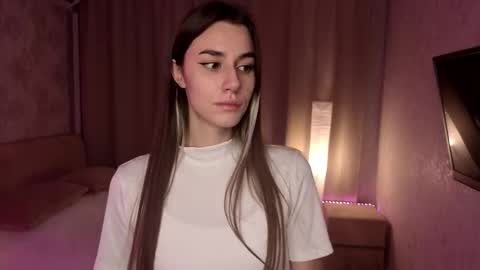 Snapshot of christinfinnie chatting on 11/30/25, 05:06 Ellie online show from 11/30/25, 05:06