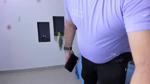 christopher_cruz_ online show from 11/21/25, 10:19