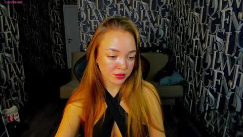 Snapshot of christy_little chatting on 12/29/24, 08:00 hristy3 online show from 12/29/24, 08:00