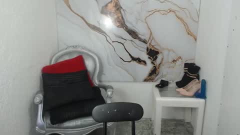 Snapshot of chrysta_12 chatting on 09/26/25, 10:03 chrystal hotty online show from 09/26/25, 10:03