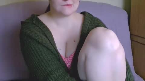 Snapshot of chubbymaia chatting on 02/23/25, 02:46 Maia online show from 02/23/25, 02:46