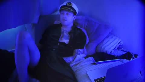 Snapshot of chubschadwell chatting on 10/31/25, 02:40 ChubsChadwell online show from 10/31/25, 02:40