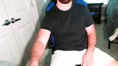 Snapshot of chuck0781 chatting on 10/05/25, 06:50 chuck online show from 10/05/25, 06:50