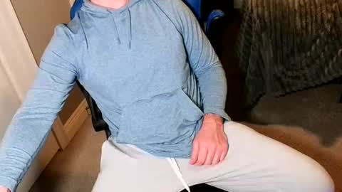 Snapshot of chuck0781 chatting on 11/05/25, 04:12 chuck online show from 11/05/25, 04:12