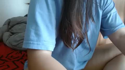 Snapshot of chum_mrs chatting on 10/27/25, 04:49 chum_mrs online show from 10/27/25, 04:49