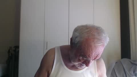 Snapshot of ciaoamoremio4 chatting on 09/13/25, 11:21 ciaoamoremio4 online show from 09/13/25, 11:21