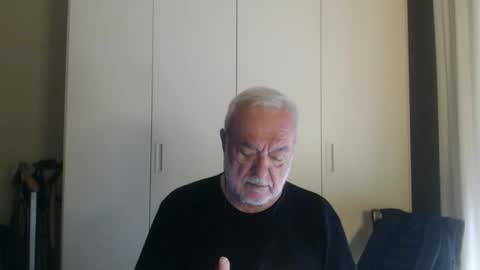 Snapshot of ciaoamoremio4 chatting on 10/15/25, 11:54 ciaoamoremio4 online show from 10/15/25, 11:54