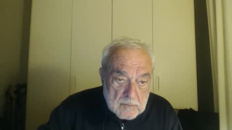 Snapshot of ciaoamoremio4 chatting on 11/06/25, 12:11 ciaoamoremio4 online show from 11/06/25, 12:11