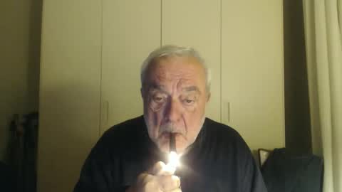 Snapshot of ciaoamoremio4 chatting on 11/14/25, 02:43 ciaoamoremio4 online show from 11/14/25, 02:43