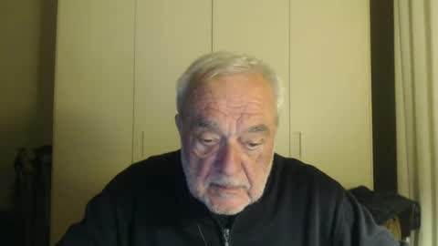 Snapshot of ciaoamoremio4 chatting on 11/16/25, 02:17 ciaoamoremio4 online show from 11/16/25, 02:17