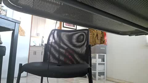 Snapshot of cigneska1 chatting on 02/11/25, 10:50 cigneska1 online show from 02/11/25, 10:50