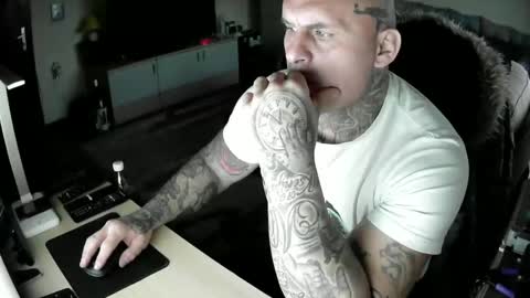 cikakure16081976 online show from 02/09/25, 03:56