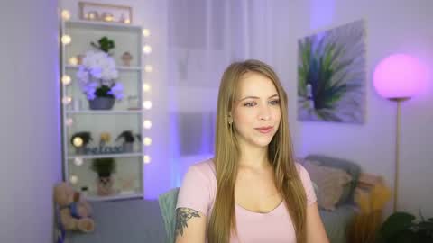 Snapshot of cindy_grey_ chatting on 09/13/25, 06:40 Cintybaby online show from 09/13/25, 06:40