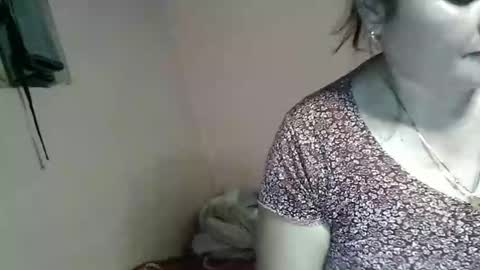 Snapshot of cindy_hot23 chatting on 01/19/25, 01:32 cindy_hot23 online show from 01/19/25, 01:32