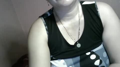 Snapshot of cindy_hot23 chatting on 01/25/25, 11:00 cindy_hot23 online show from 01/25/25, 11:00