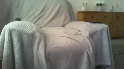 Snapshot of cineman22 chatting on 03/07/25, 02:34 Cineman22 online show from 03/07/25, 02:34