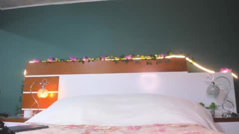 Karla  online show from 10/24/25, 08:05