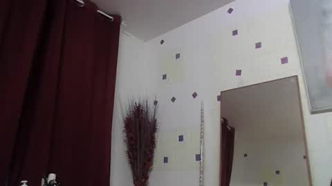 cinthia2525 online show from 10/17/25, 08:06