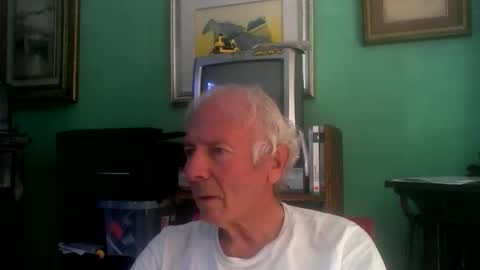 Snapshot of ciuk chatting on 11/04/25, 09:08 ciuk online show from 11/04/25, 09:08