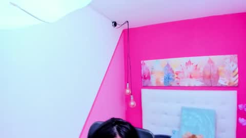 Snapshot of claire_aristizabal chatting on 12/26/24, 12:38 claire aristizabal online show from 12/26/24, 12:38