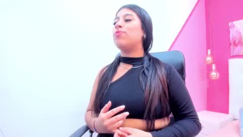 Snapshot of claire_aristizabal chatting on 01/16/25, 03:56 claire aristizabal online show from 01/16/25, 03:56