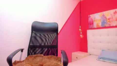 Snapshot of claire_aristizabal chatting on 01/31/25, 03:52 claire aristizabal online show from 01/31/25, 03:52