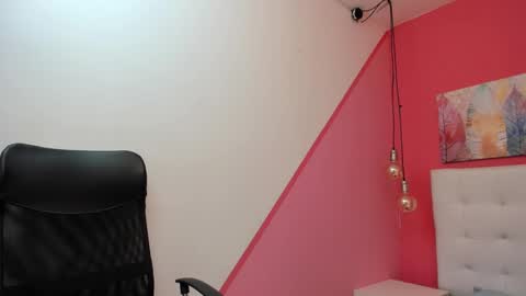 Snapshot of claire_aristizabal chatting on 02/05/25, 03:55 claire aristizabal online show from 02/05/25, 03:55