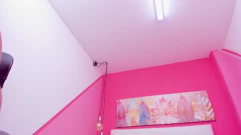 Snapshot of claire_aristizabal chatting on 02/11/25, 06:51 claire aristizabal online show from 02/11/25, 06:51