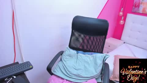 Snapshot of claire_aristizabal chatting on 02/15/25, 11:17 claire aristizabal online show from 02/15/25, 11:17