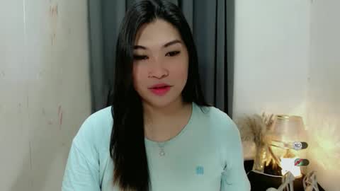 Snapshot of clairewntr_ chatting on 10/19/25, 04:57 CLAIRE online show from 10/19/25, 04:57