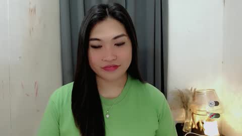 Snapshot of clairewntr_ chatting on 10/22/25, 06:46 CLAIRE online show from 10/22/25, 06:46