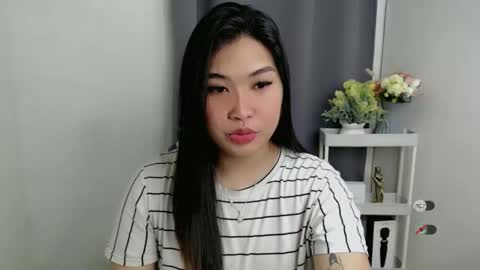 Snapshot of clairewntr_ chatting on 10/23/25, 03:06 CLAIRE online show from 10/23/25, 03:06