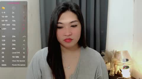 Snapshot of clairewntr_ chatting on 10/27/25, 04:27 CLAIRE online show from 10/27/25, 04:27