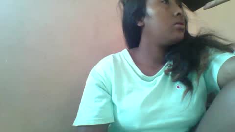 Clarah0123 online show from 01/06/25, 12:02