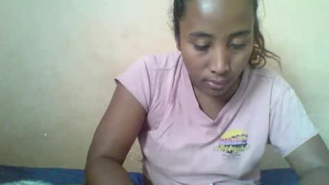 Clarah0123 online show from 10/01/25, 07:36