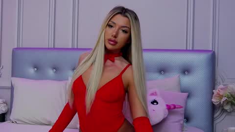 Snapshot of clarahazell chatting on 12/25/24, 04:44 ClaraHazel online show from 12/25/24, 04:44