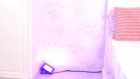 Snapshot of clarahazell chatting on 11/18/25, 04:28 ClaraHazel online show from 11/18/25, 04:28