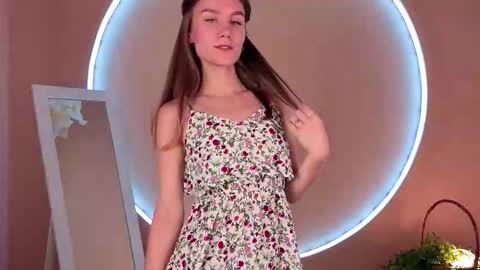 Snapshot of clare_ff chatting on 10/16/25, 09:21 Claire online show from 10/16/25, 09:21