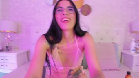 Snapshot of clarisse28 chatting on 01/16/25, 07:20 Mistress Clarisse online show from 01/16/25, 07:20